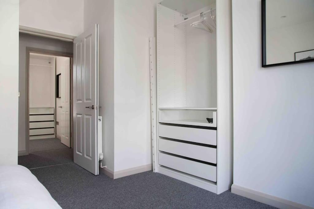 Stunning 2 Bed Apartment With Sea Views, Penzance Esterno foto