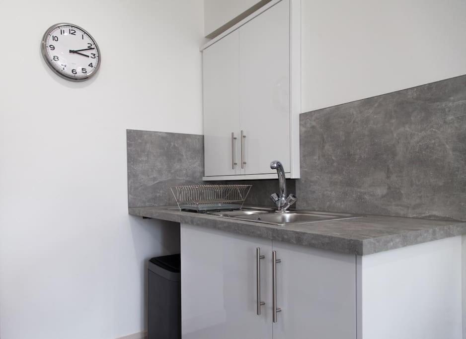 Stunning 2 Bed Apartment With Sea Views, Penzance Esterno foto