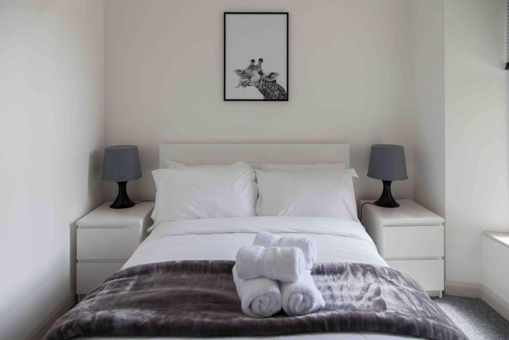 Stunning 2 Bed Apartment With Sea Views, Penzance Esterno foto