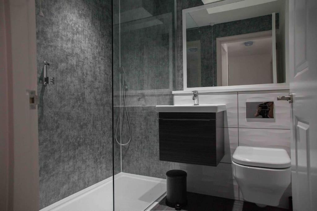 Stunning 2 Bed Apartment With Sea Views, Penzance Esterno foto