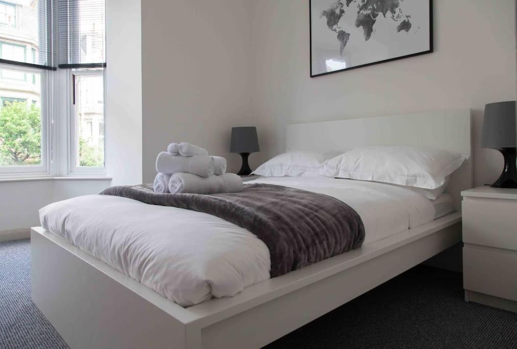 Stunning 2 Bed Apartment With Sea Views, Penzance Esterno foto
